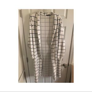 Boohoo, white and black boxes print blazer